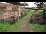 07912 ostia - regio iv - insula i - la necropoli di via laurentina - bli ri suedosten - 01-2024.jpg